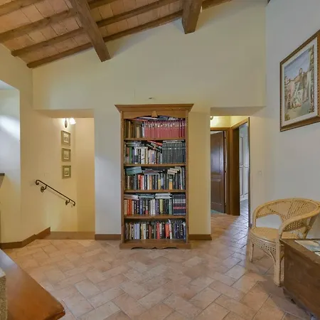 Localita Campocuiano Sleeps 6 Pool Wifi