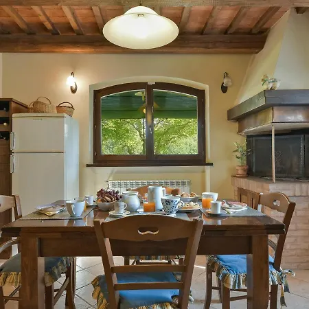 Villa Localita Campocuiano Sleeps 6 Pool Wifi