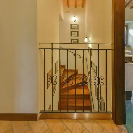 Villa Localita Campocuiano Sleeps 6 Pool Wifi Esanatoglia