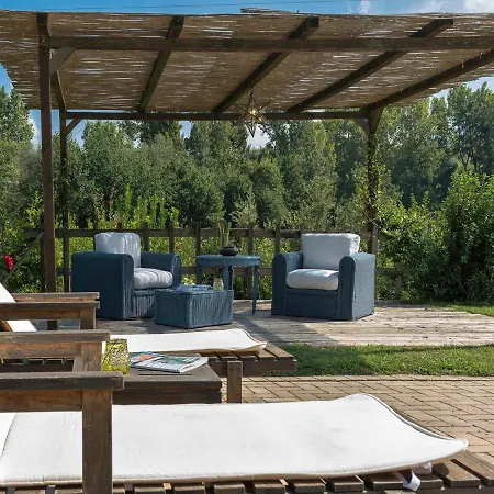 Localita Campocuiano Sleeps 6 Pool Wifi