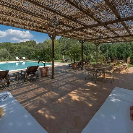 Villa Localita Campocuiano Sleeps 6 Pool Wifi Esanatoglia